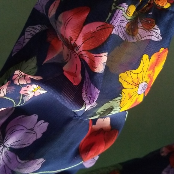 Floral Women's Top - Multicolor - Picture 4 of 9